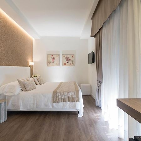 Hotel Mon Cheri Riccione Luaran gambar
