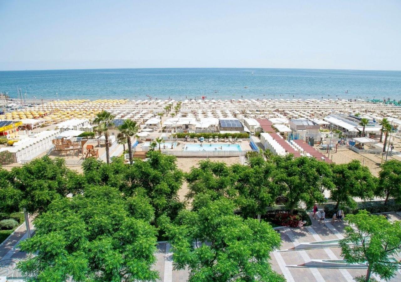 Hotel Mon Cheri Riccione Luaran gambar