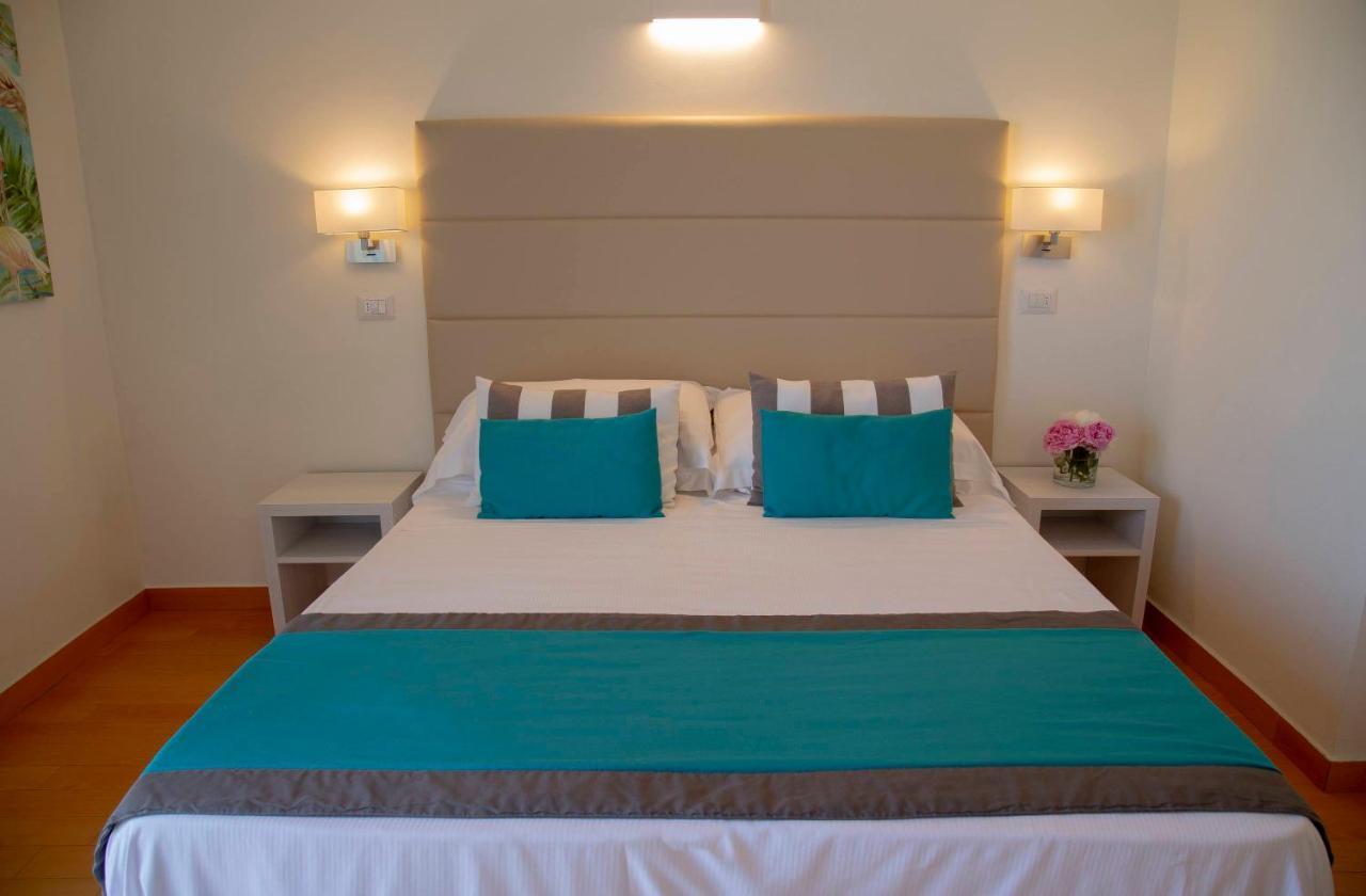 Hotel Mon Cheri Riccione Luaran gambar