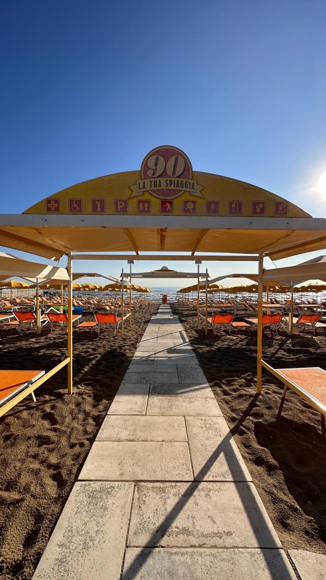 Hotel Mon Cheri Riccione Luaran gambar
