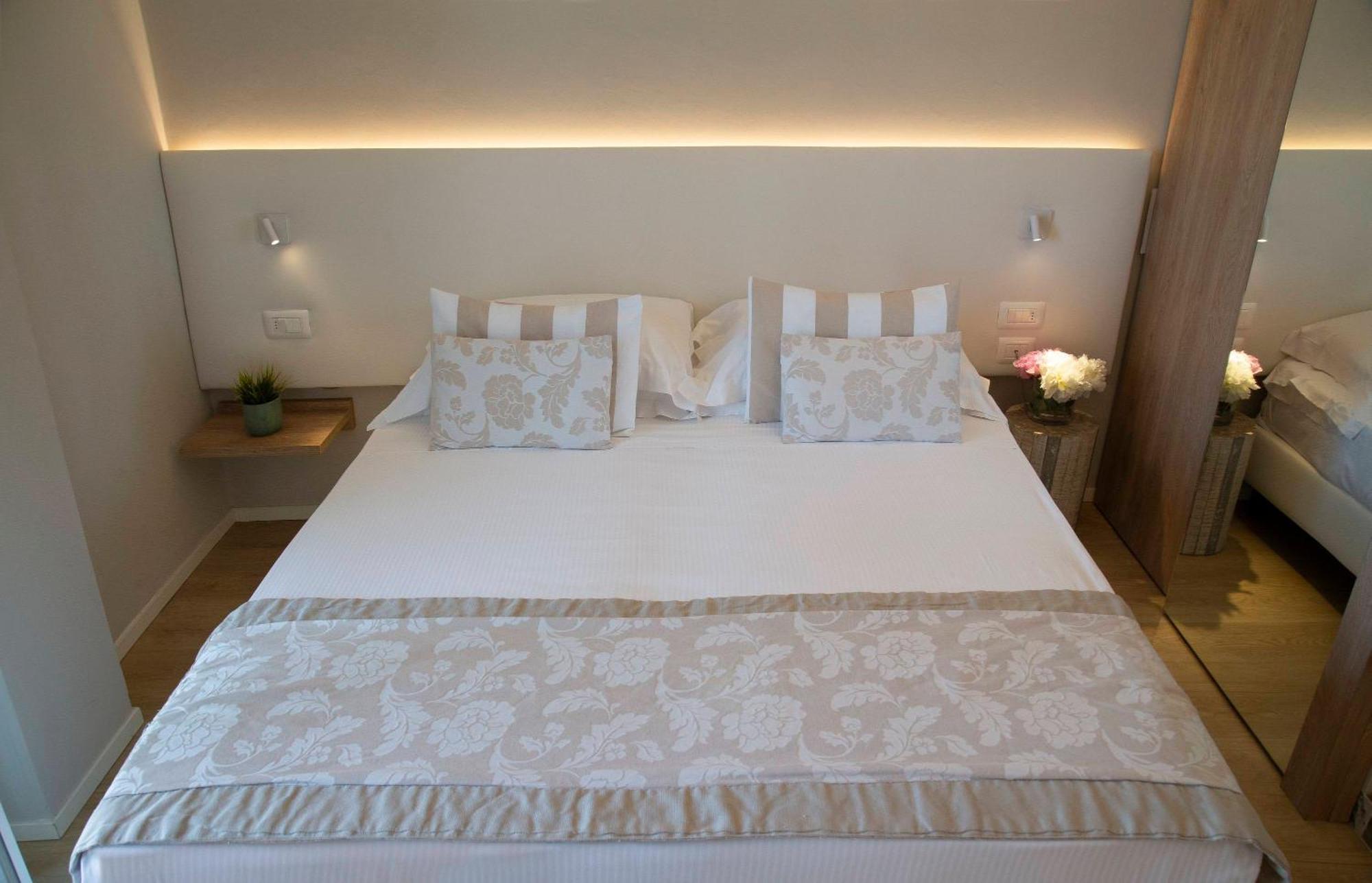 Hotel Mon Cheri Riccione Bilik gambar